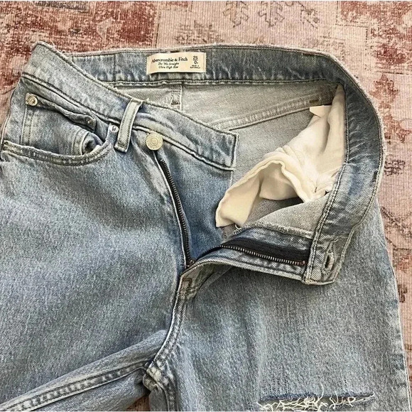 Abercrombie & Fitch The 90s Straight Ultra High Rise Criss Cross Jeans 25 0R - Picture 4 of 10